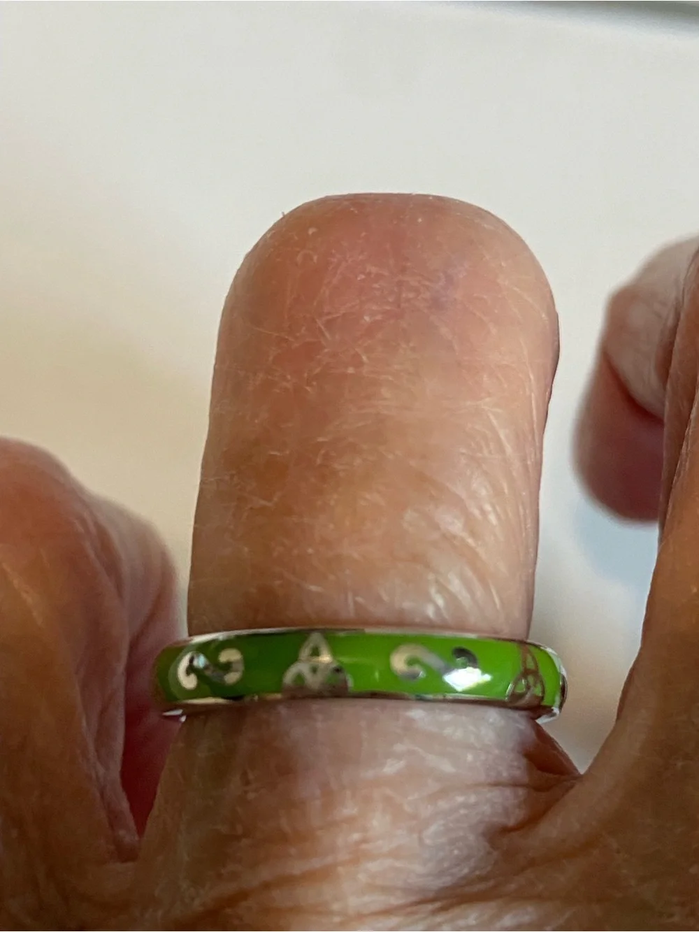 Sterling Silver Green Enameled Celtic Ring Tara’s Diary Stamp Size: 7